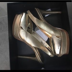 Bebe zahara gold heels